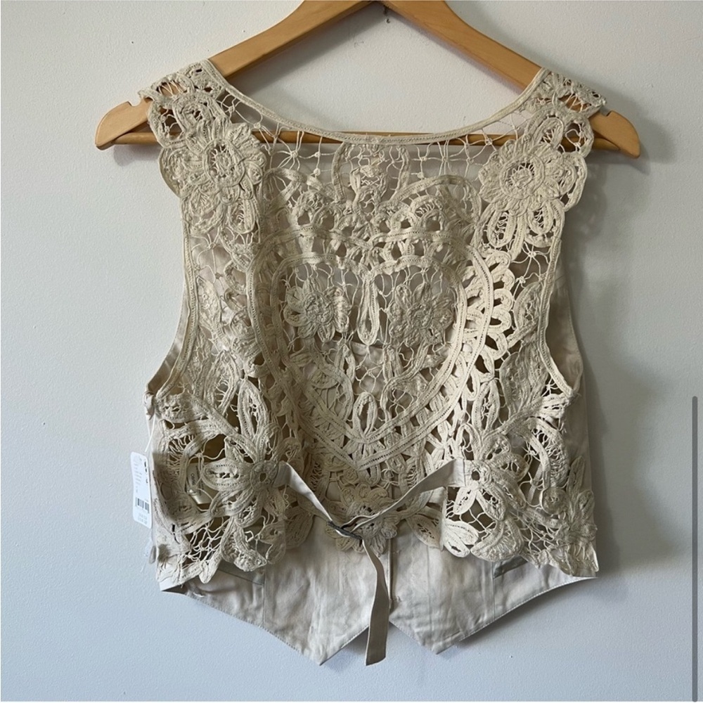 NWT Free People Bailey Battenburg Vest Crochet Neutral Cream Size Medium​​ - Picture 5 of 6